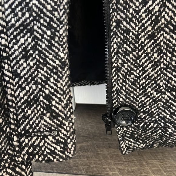 Forever 21 Winter Jacket - Picture 9 of 10